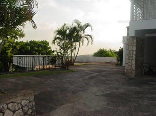 Hill Top Kingston Jamaica ภายนอก รูปภาพ